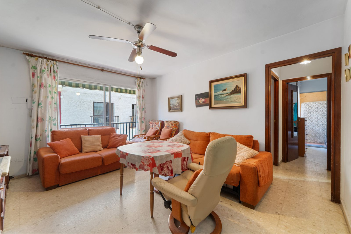 2 Bed Apartment for sale in Fuengirola Costa Del Sol, Málaga, Spain