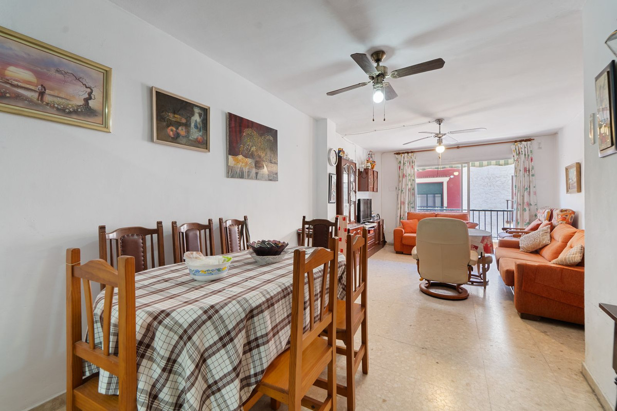 2 Bed Apartment for sale in Fuengirola Costa Del Sol, Málaga, Spain