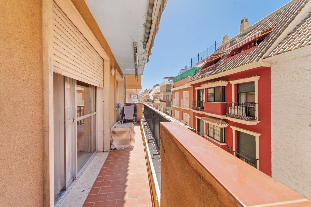 2 Bed Apartment for sale in Fuengirola Costa Del Sol, Málaga, Spain