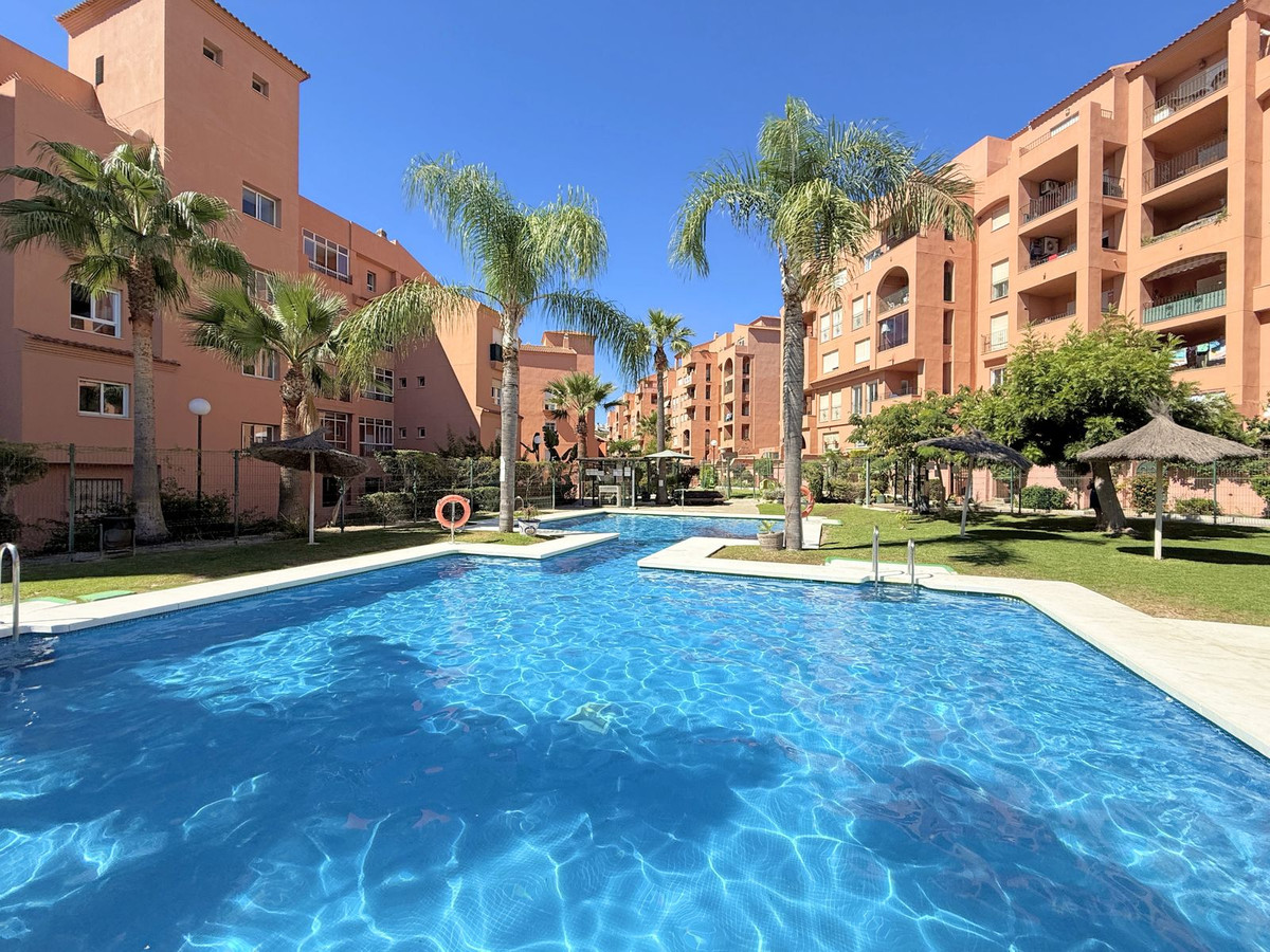 Se vende Apartamento Planta Baja de 2 dormitorios en Costa Del Sol, Málaga, España