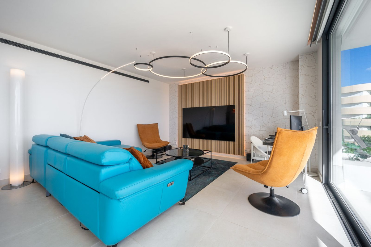 Se vende Apartamento Planta Media de 3 dormitorios en Costa Del Sol, Málaga, España