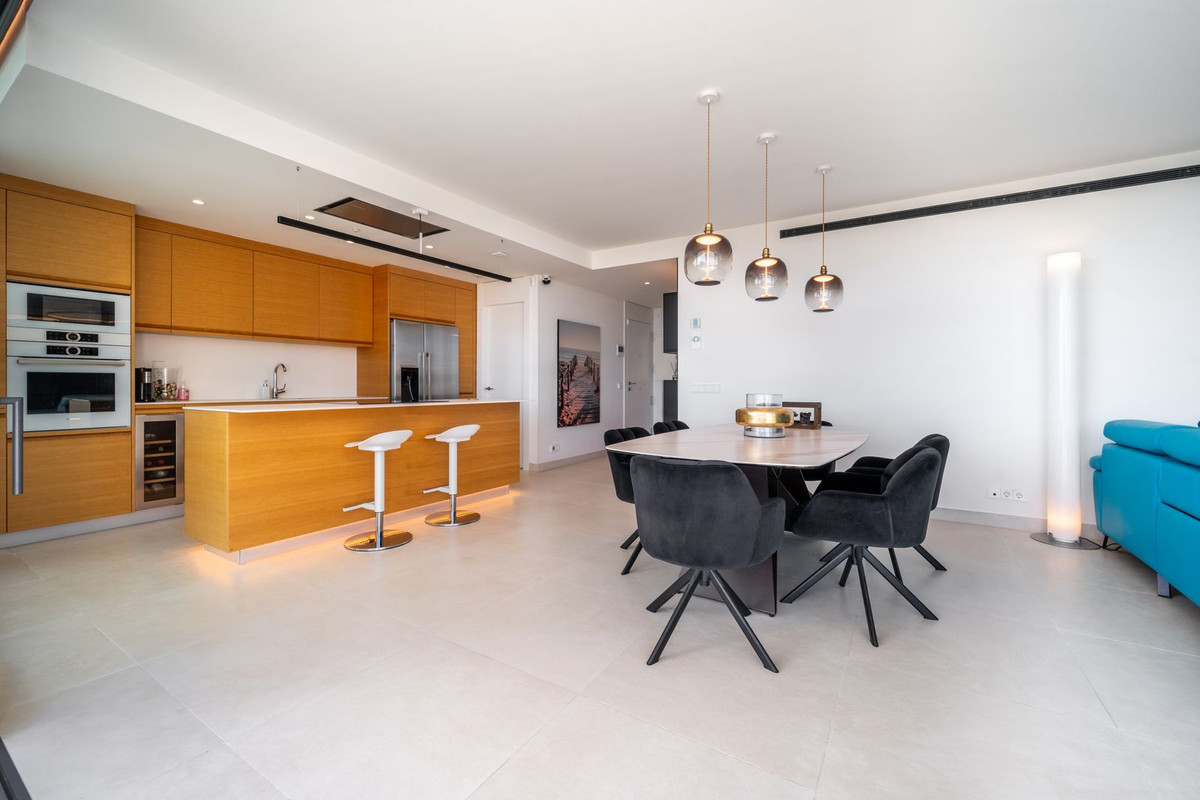 Se vende Apartamento Planta Media de 3 dormitorios en Costa Del Sol, Málaga, España