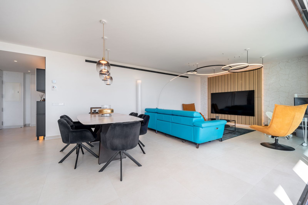 Se vende Apartamento Planta Media de 3 dormitorios en Costa Del Sol, Málaga, España
