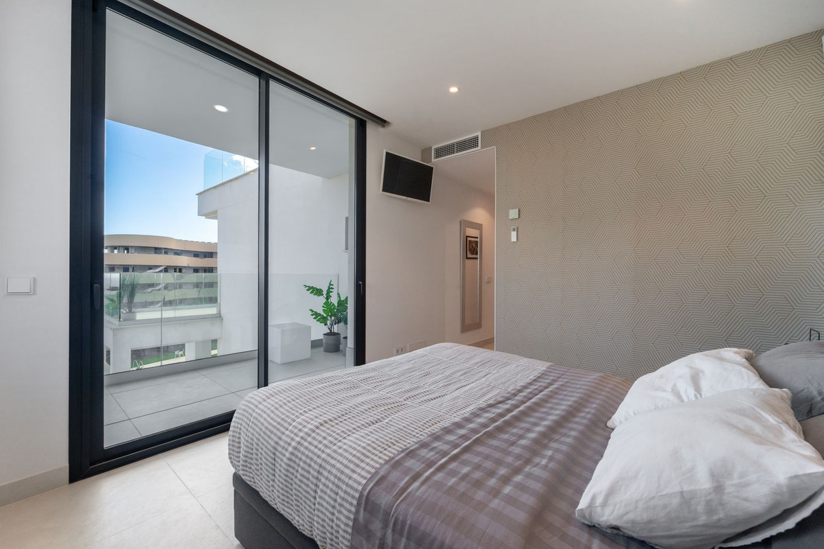 Se vende Apartamento Planta Media de 3 dormitorios en Costa Del Sol, Málaga, España
