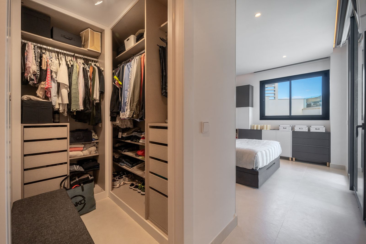 Se vende Apartamento Planta Media de 3 dormitorios en Costa Del Sol, Málaga, España