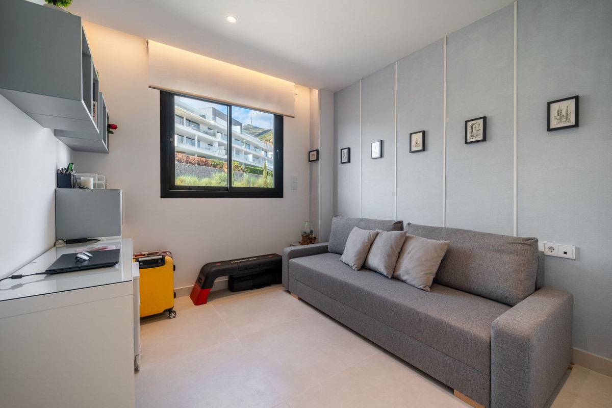 Se vende Apartamento Planta Media de 3 dormitorios en Costa Del Sol, Málaga, España