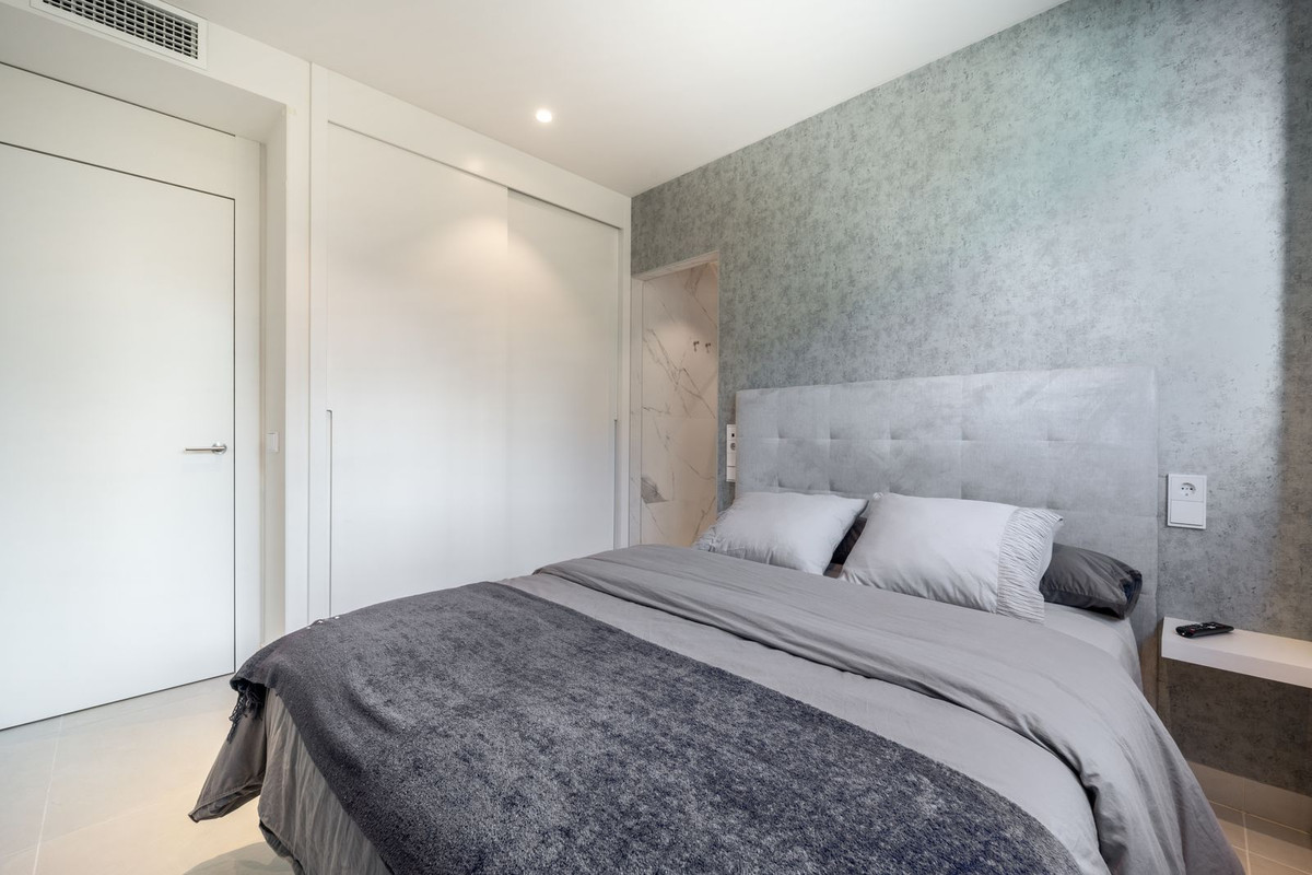 Se vende Apartamento Planta Media de 3 dormitorios en Costa Del Sol, Málaga, España