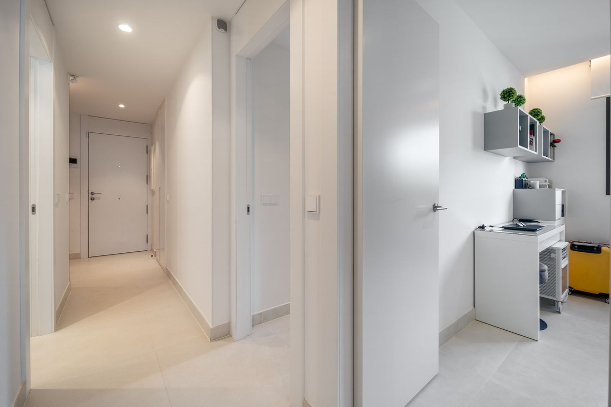 Se vende Apartamento Planta Media de 3 dormitorios en Costa Del Sol, Málaga, España