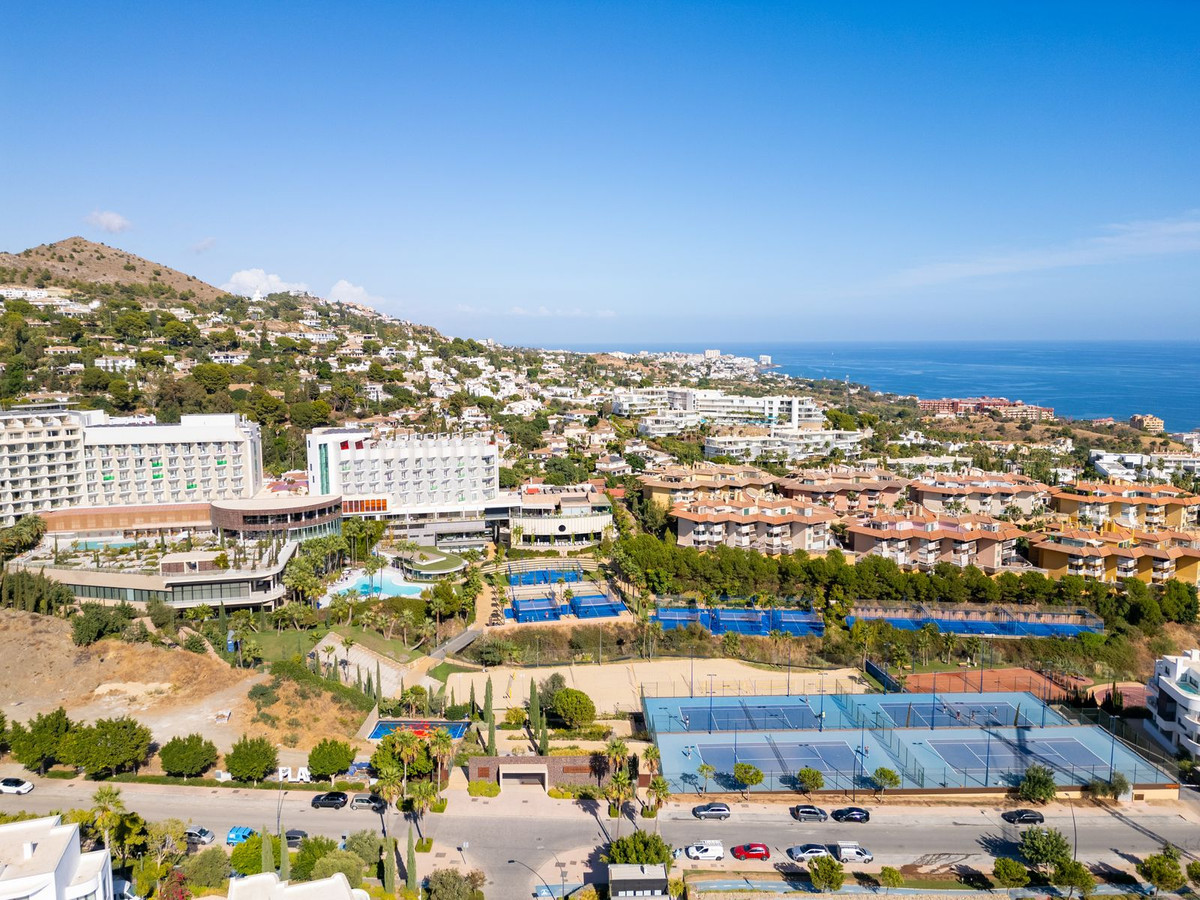 Se vende Apartamento Planta Media de 3 dormitorios en Costa Del Sol, Málaga, España