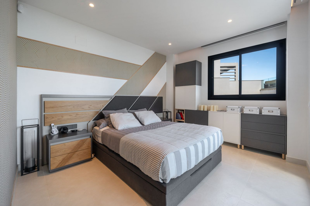 Se vende Apartamento Planta Media de 3 dormitorios en Costa Del Sol, Málaga, España