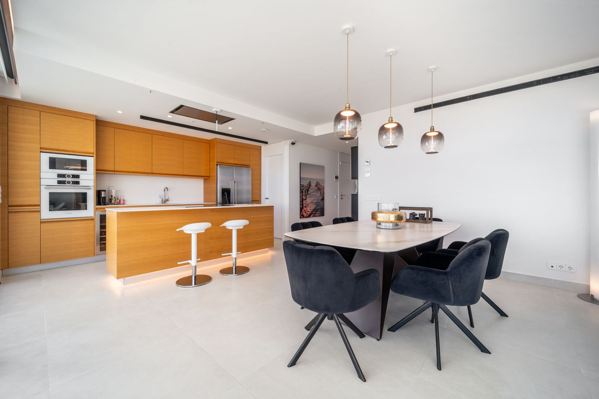 Se vende Apartamento Planta Media de 3 dormitorios en Costa Del Sol, Málaga, España