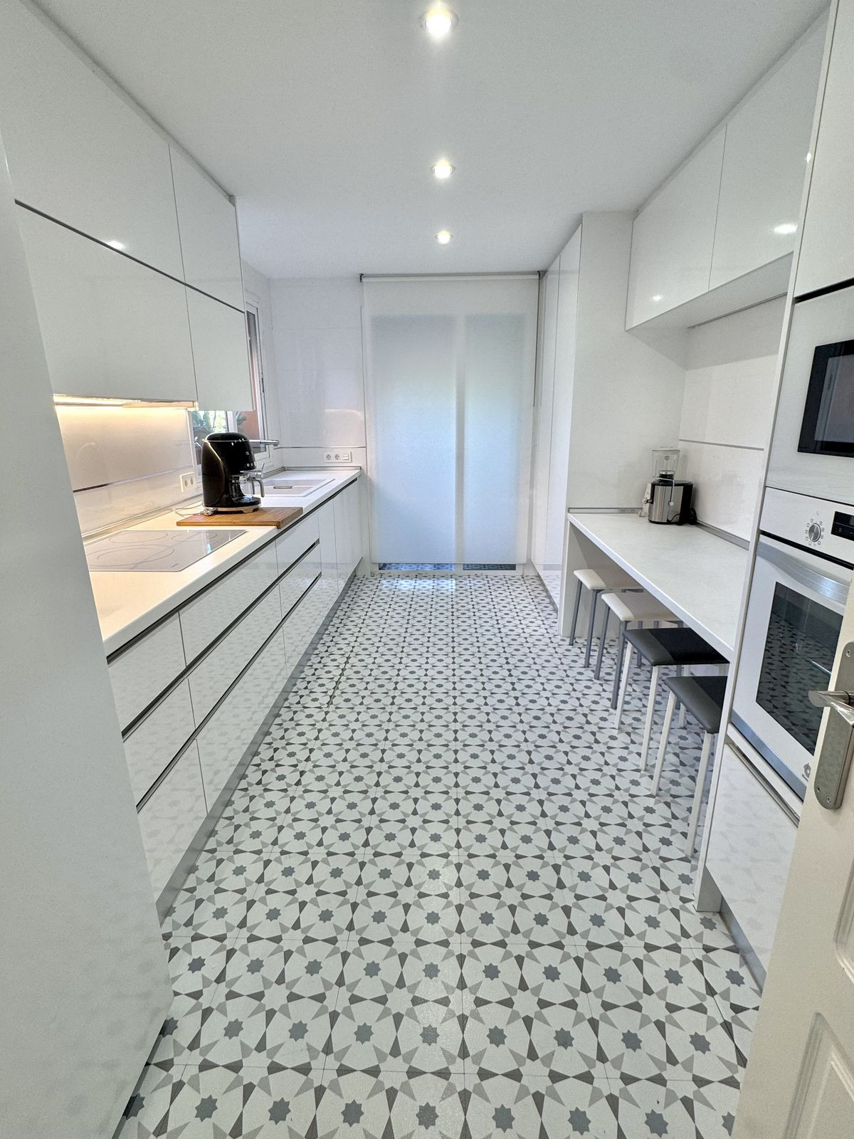 4 Bed Apartment for sale in Guadalmina Baja Costa Del Sol, Málaga, Spain