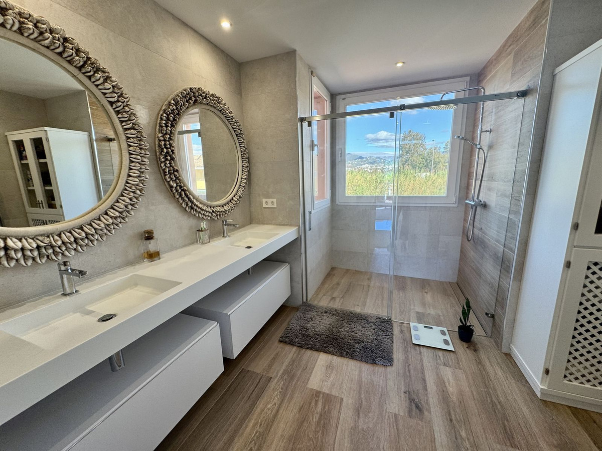 4 Bed Apartment for sale in Guadalmina Baja Costa Del Sol, Málaga, Spain