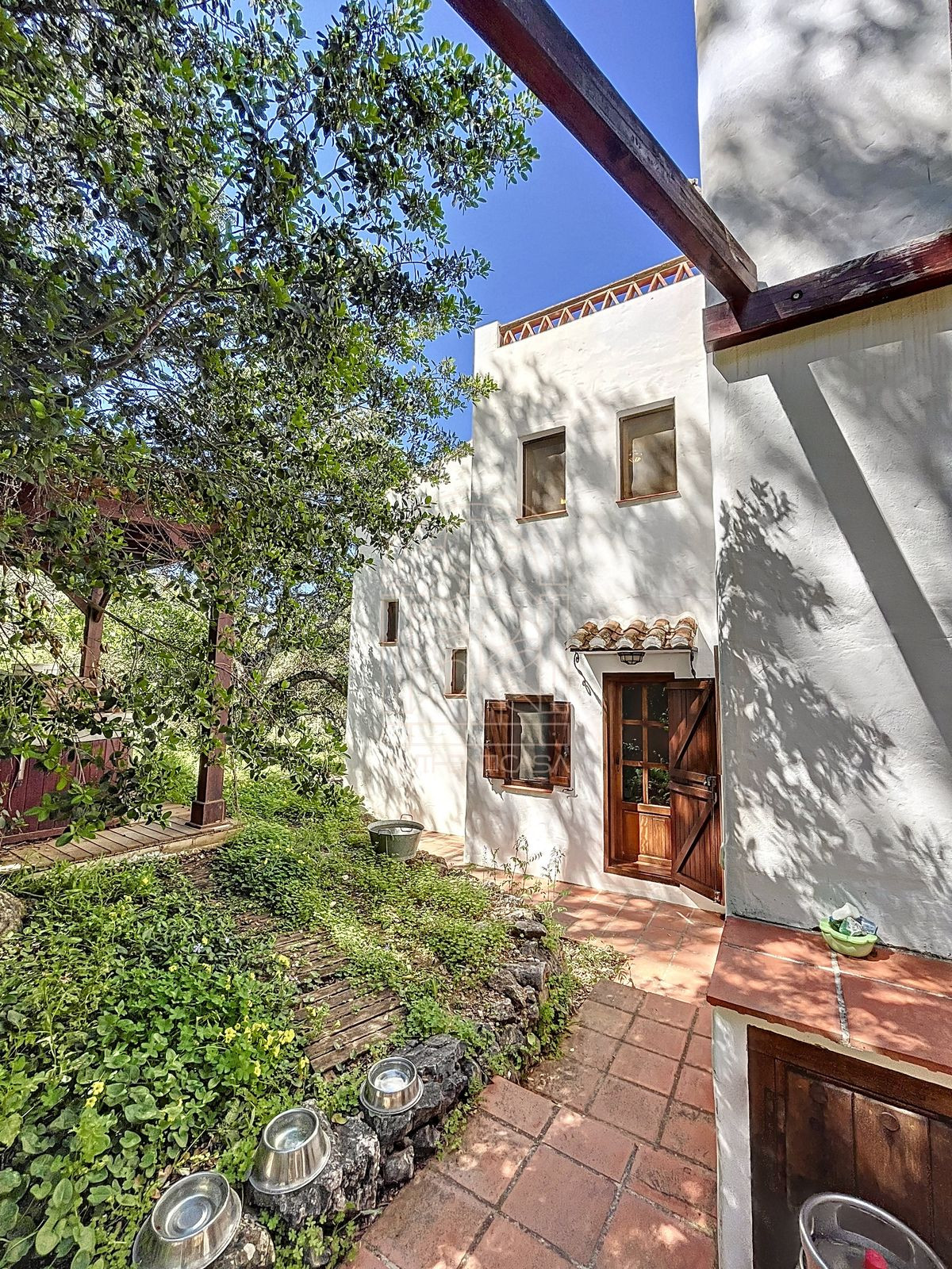 4 Bed Townhouse for sale in Comares Costa Del Sol East, Málaga, Spain