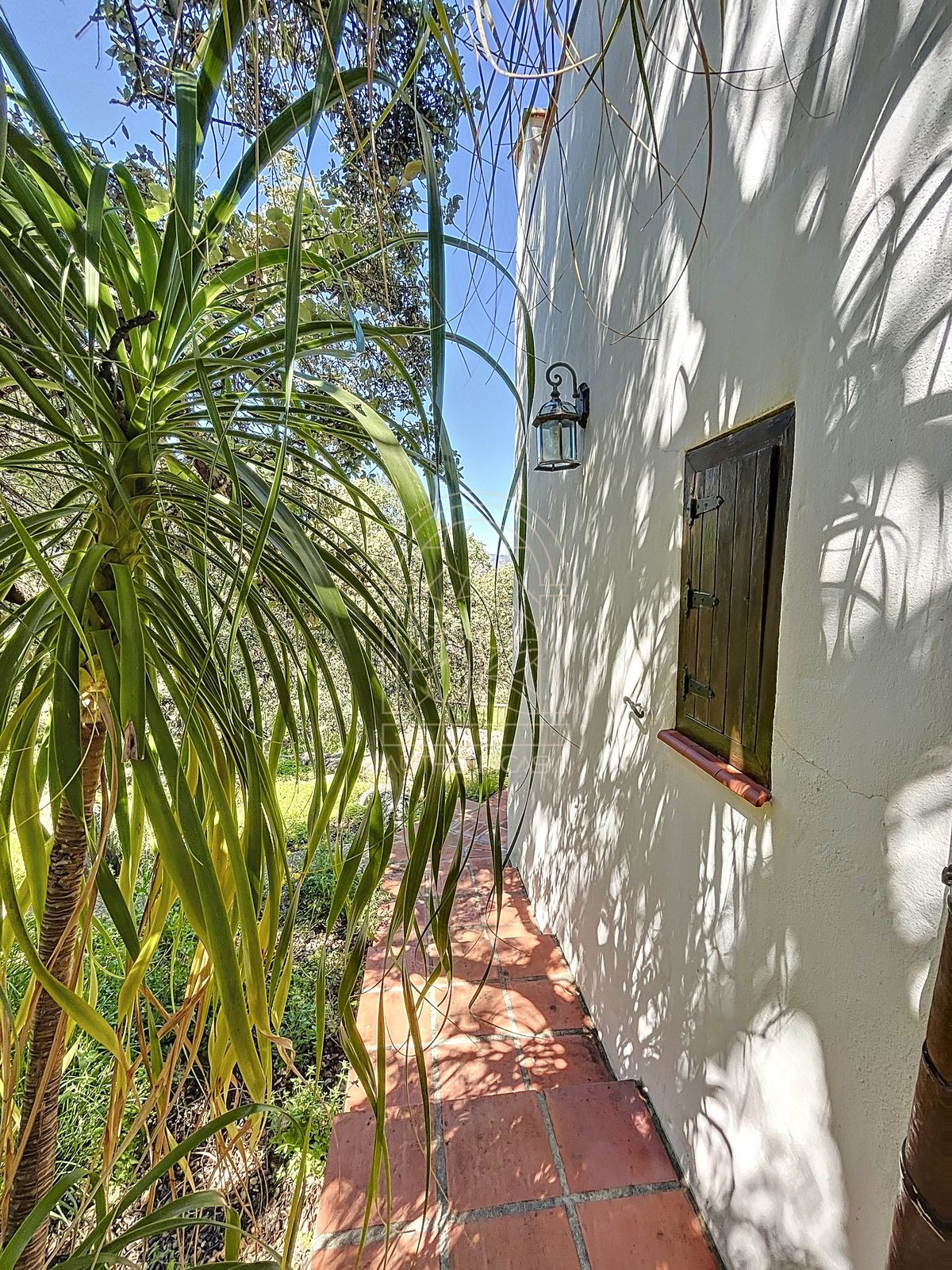 4 Bed Townhouse for sale in Comares Costa Del Sol East, Málaga, Spain