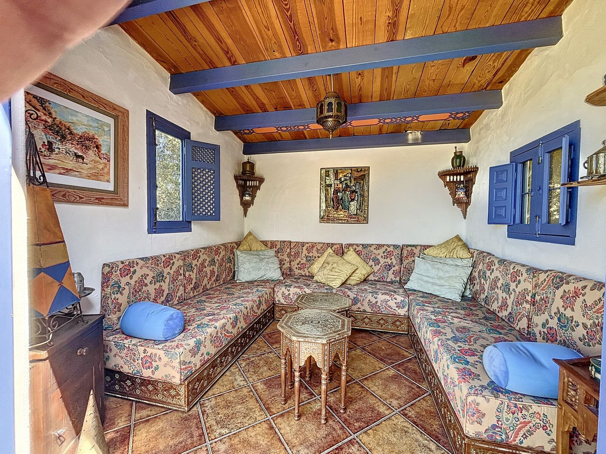 4 Bed Townhouse for sale in Comares Costa Del Sol East, Málaga, Spain