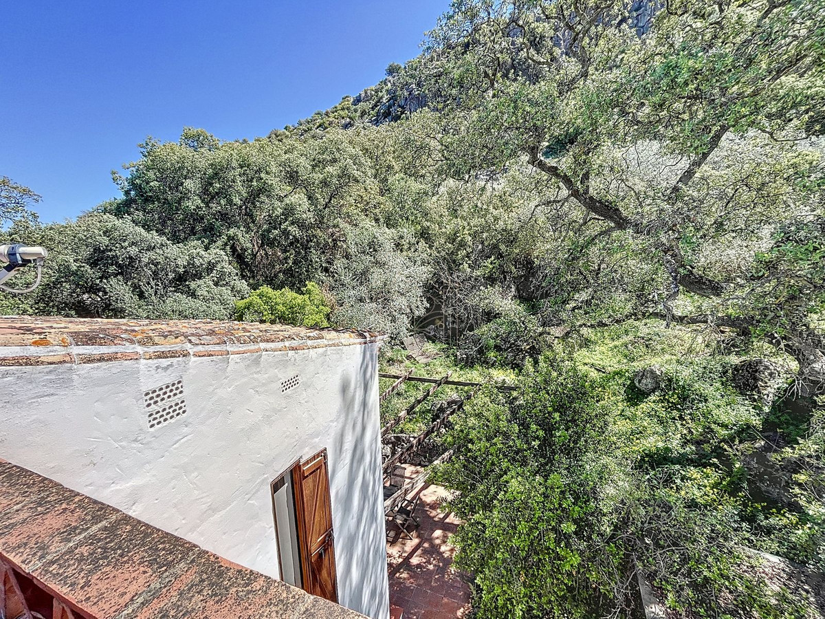 4 Bed Townhouse for sale in Comares Costa Del Sol East, Málaga, Spain