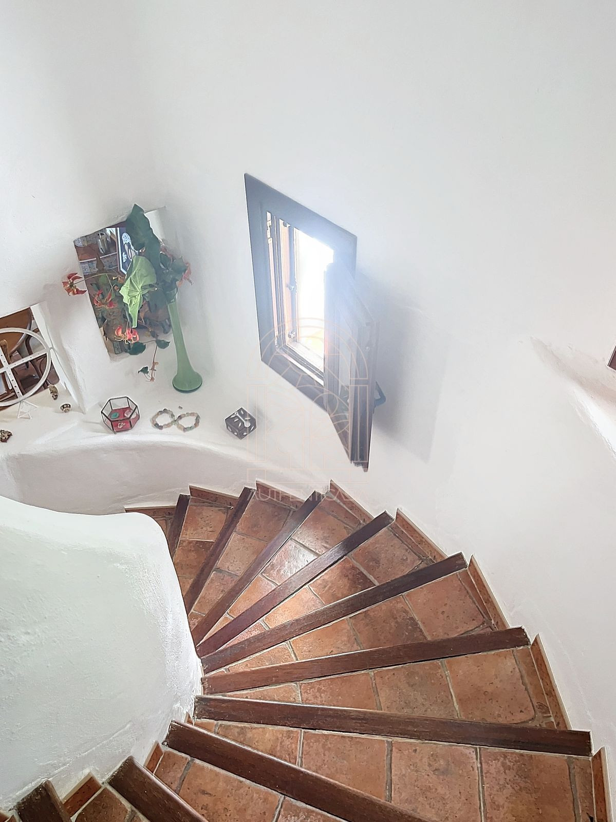 4 Bed Townhouse for sale in Comares Costa Del Sol East, Málaga, Spain