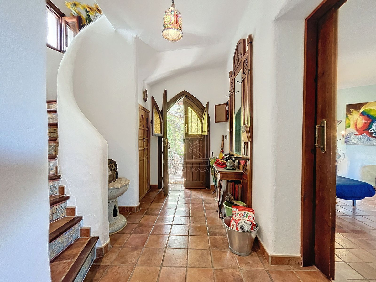 4 Bed Townhouse for sale in Comares Costa Del Sol East, Málaga, Spain