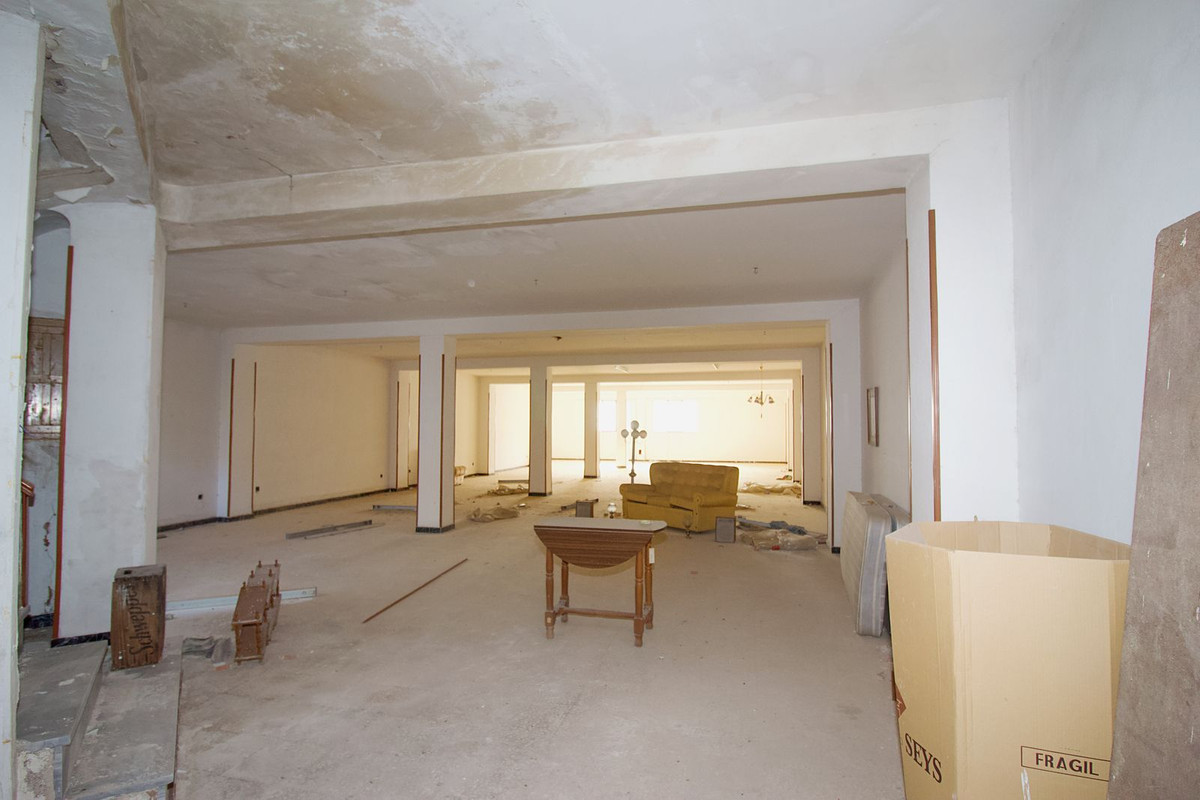 Commercial unit for sale in Coín Costa Del Sol, Málaga, Spain