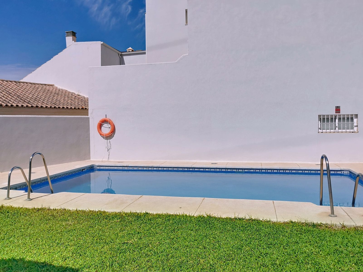 3 Bed Townhouse for sale in Fuengirola Costa Del Sol, Málaga, Spain