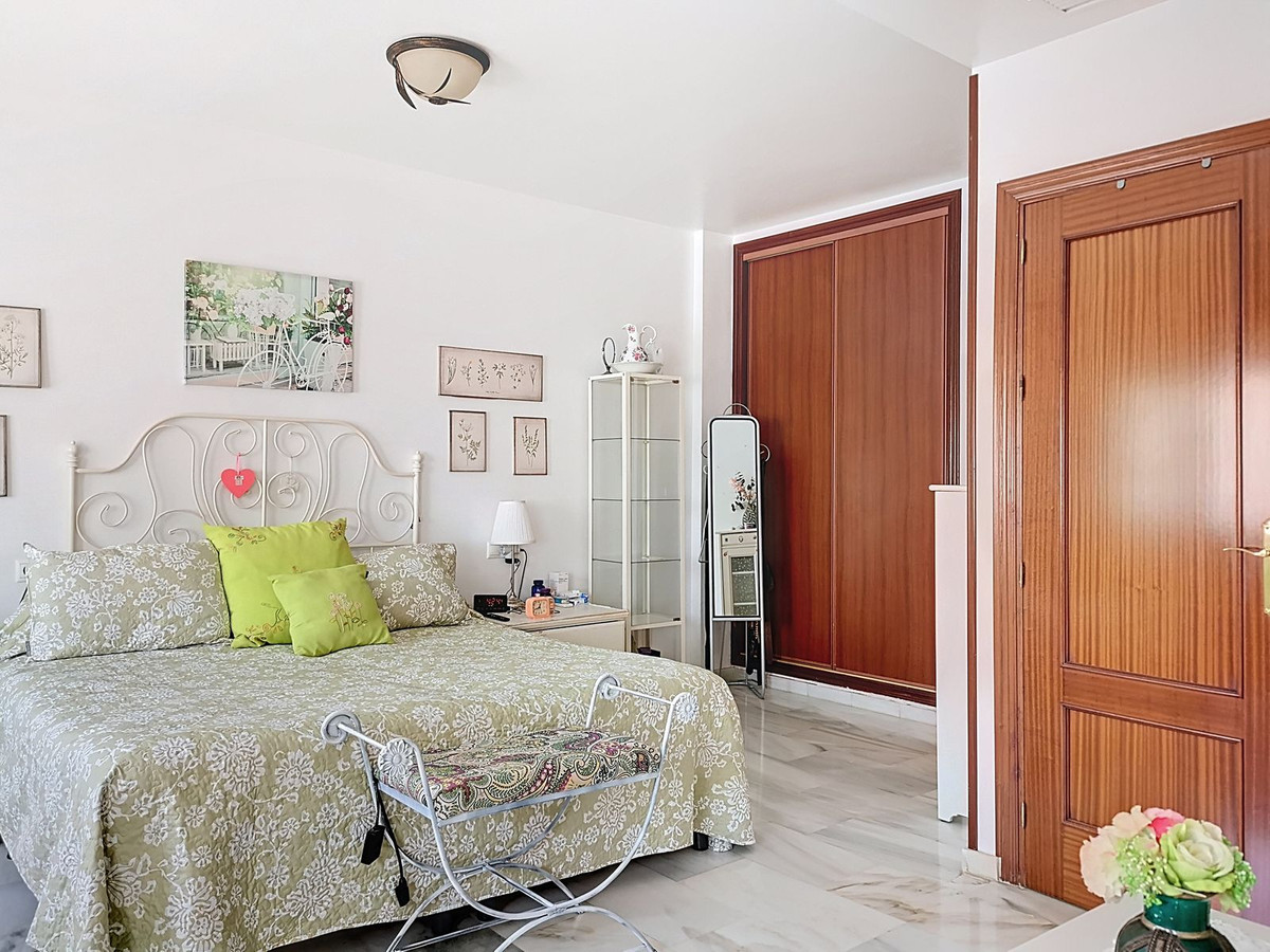3 Bed Townhouse for sale in Fuengirola Costa Del Sol, Málaga, Spain