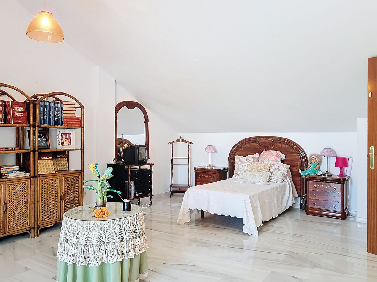 3 Bed Townhouse for sale in Fuengirola Costa Del Sol, Málaga, Spain