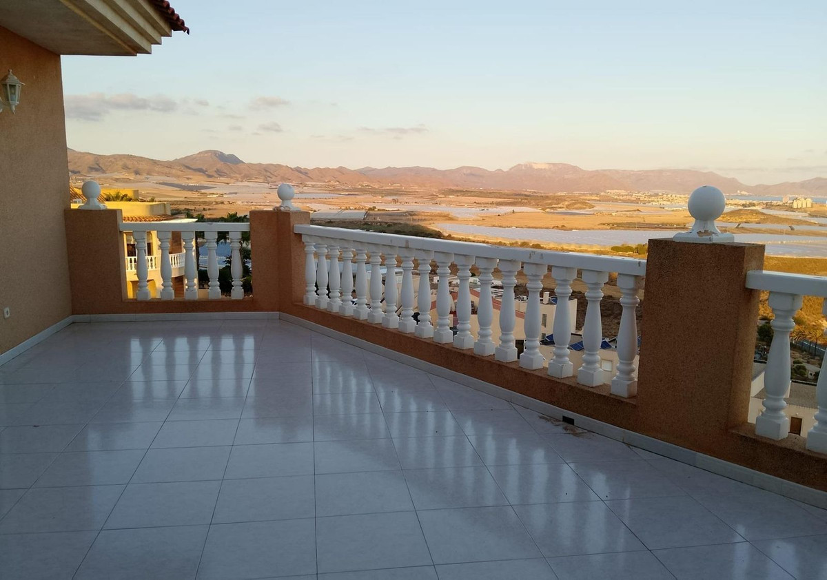 Se vende Villa - Chalet de 5 dormitorios en Costa Calida, Murcia, España