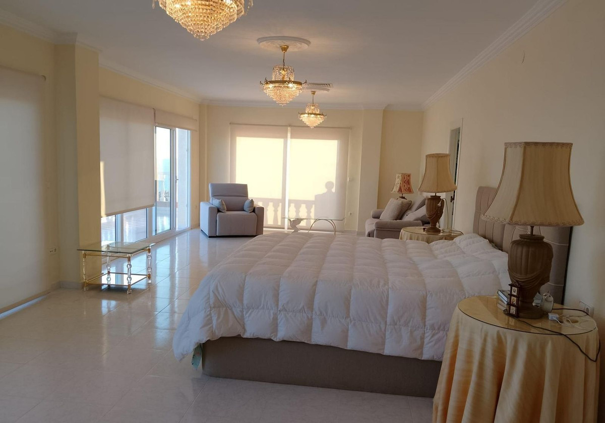 Se vende Villa - Chalet de 5 dormitorios en Costa Calida, Murcia, España