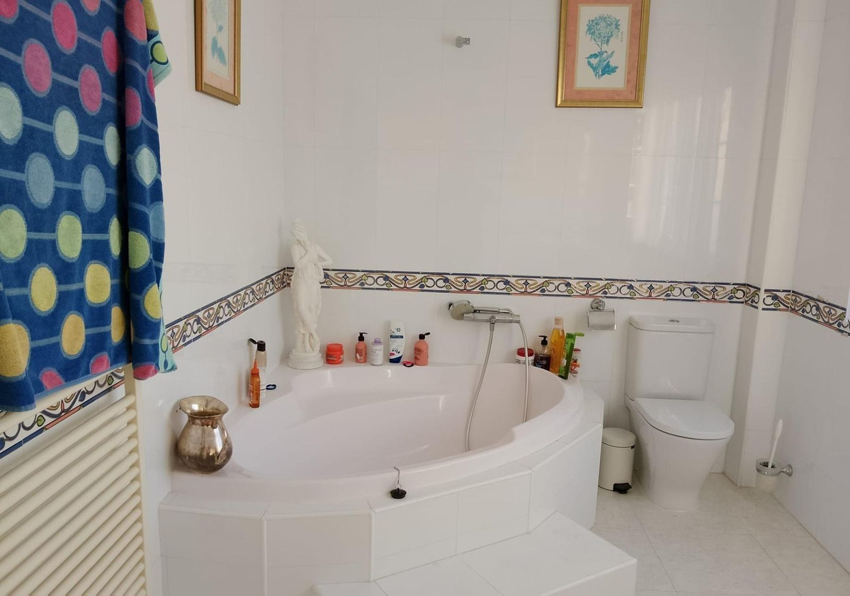 Se vende Villa - Chalet de 5 dormitorios en Costa Calida, Murcia, España