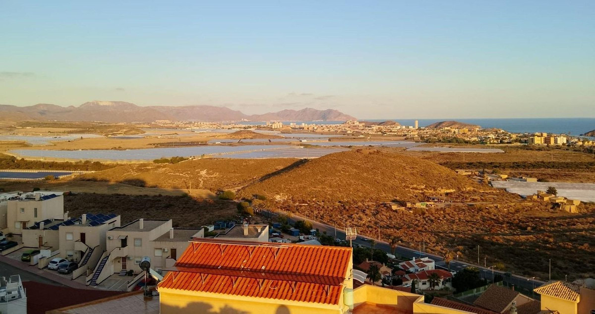 Se vende Villa - Chalet de 5 dormitorios en Costa Calida, Murcia, España