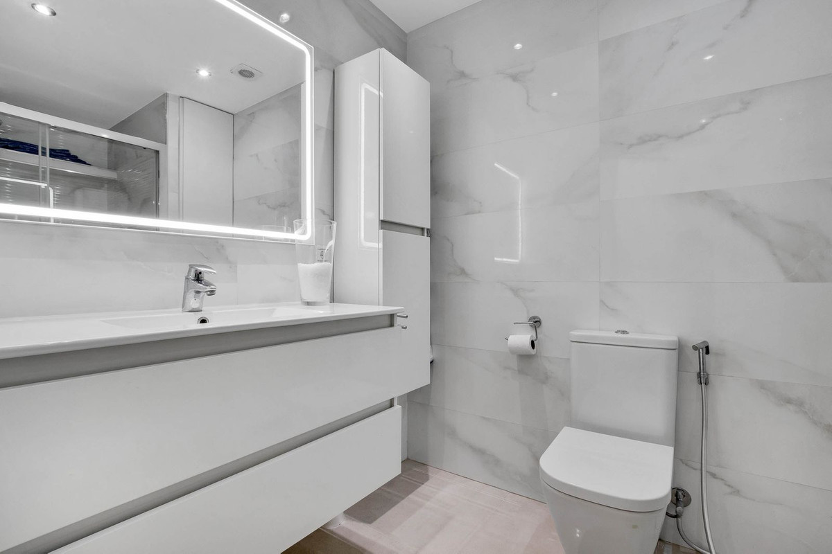 2 Bed Apartment for sale in Torremolinos Costa Del Sol, Málaga, Spain