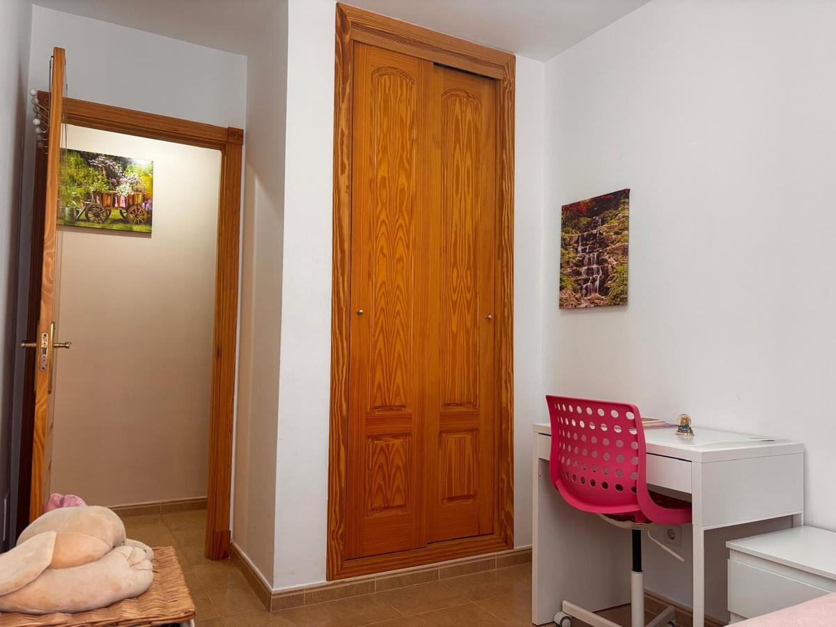 Se vende Apartamento Planta Media de 2 dormitorios en Costa Del Sol, Málaga, España
