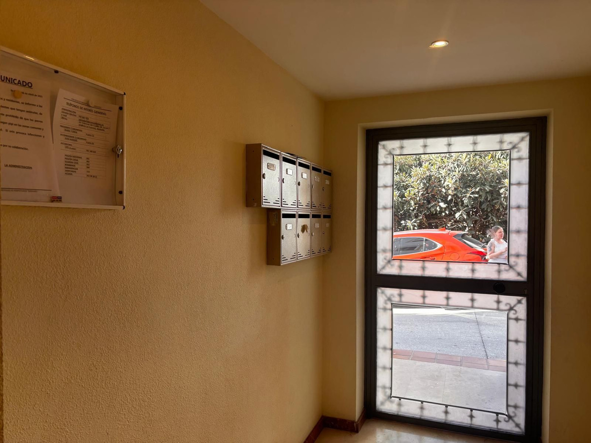 Se vende Apartamento Planta Media de 2 dormitorios en Costa Del Sol, Málaga, España