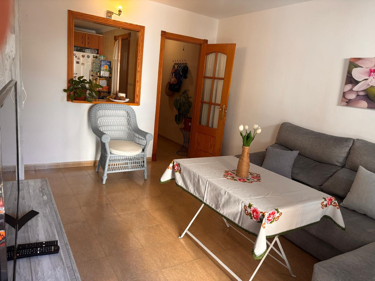 Se vende Apartamento Planta Media de 2 dormitorios en Costa Del Sol, Málaga, España
