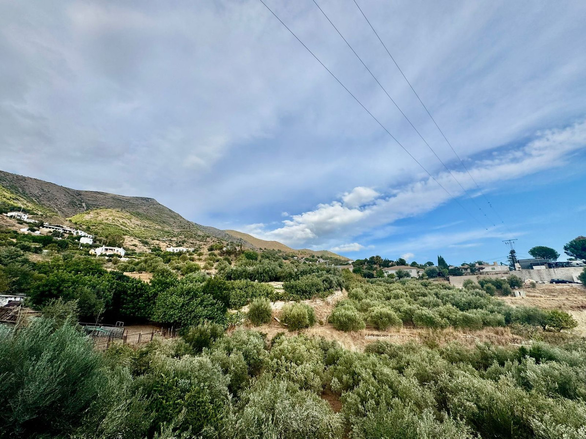 3 Bed Townhouse for sale in Valtocado Costa Del Sol, Málaga, Spain
