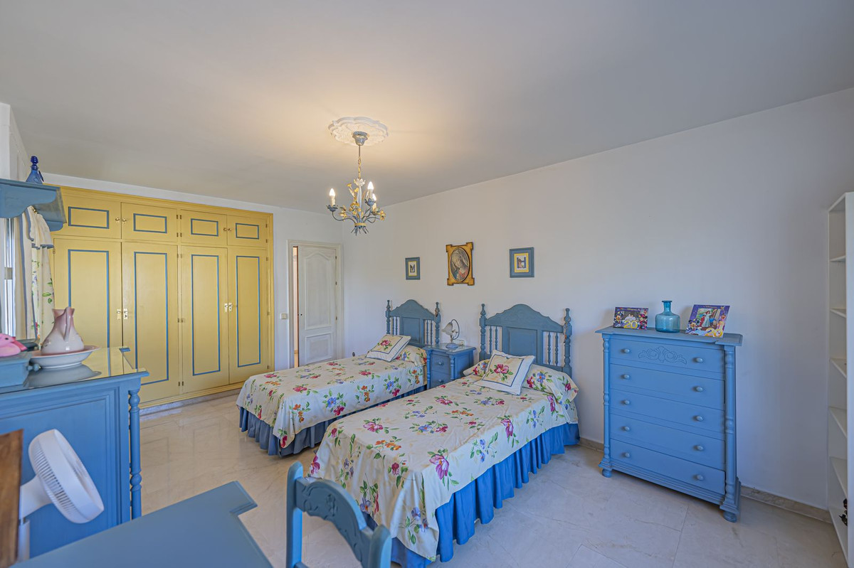 4 Bed Townhouse for sale in Marbella Costa Del Sol, Málaga, Spain