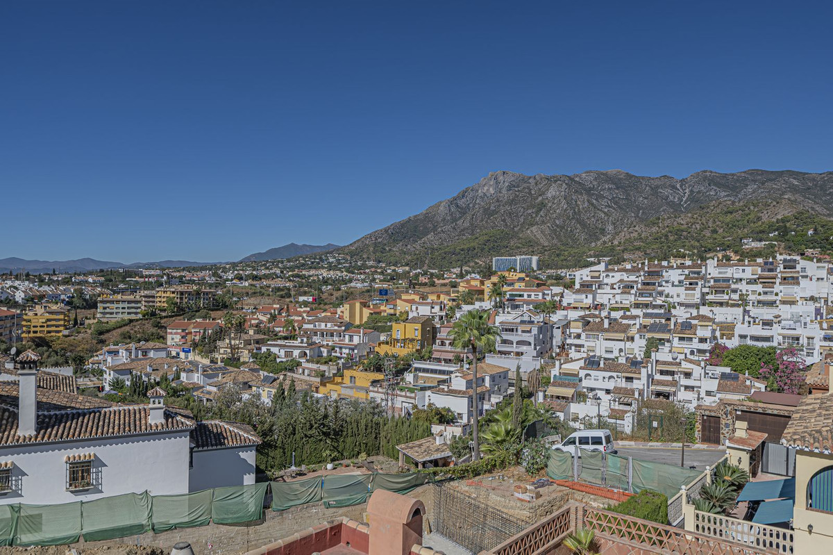 4 Bed Townhouse for sale in Marbella Costa Del Sol, Málaga, Spain