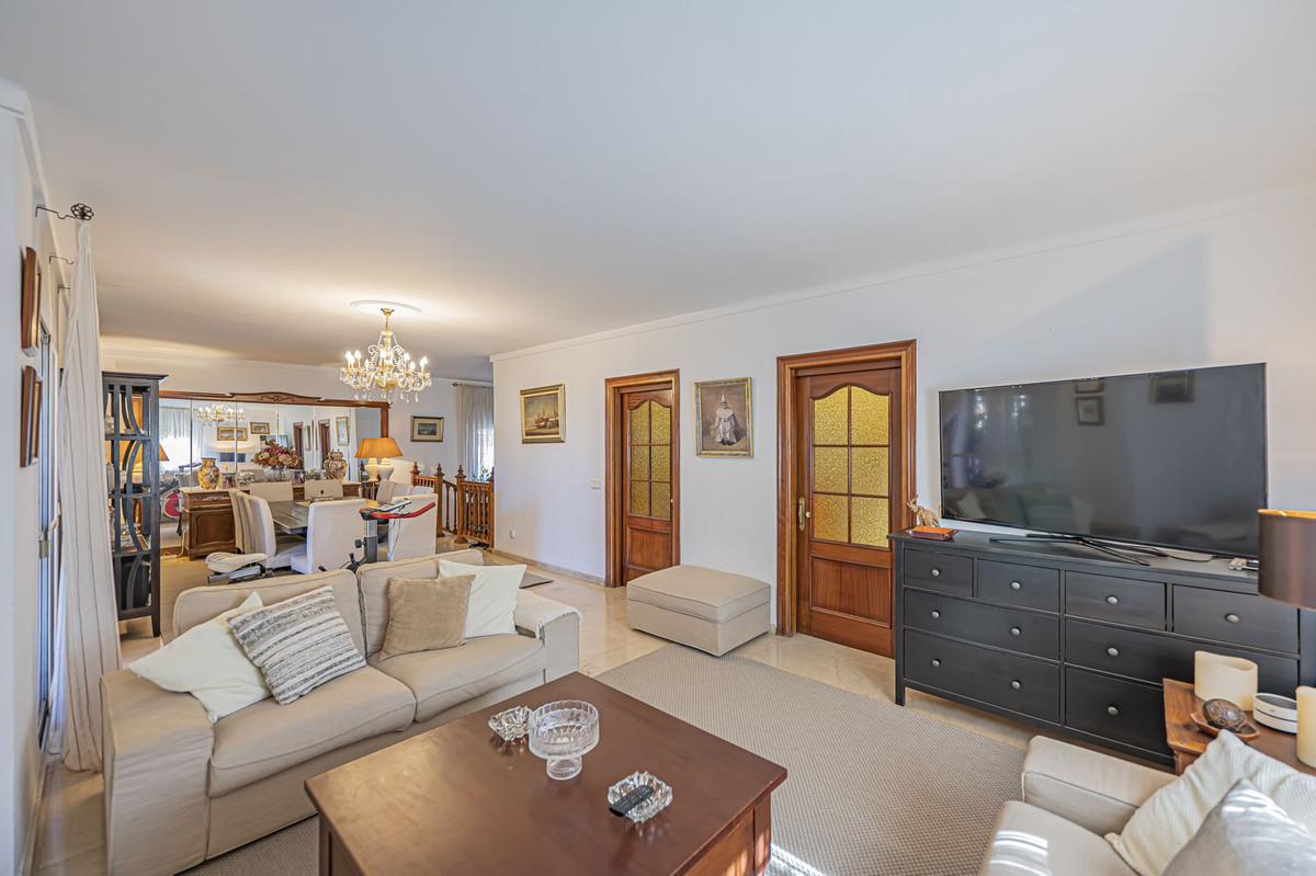 4 Bed Townhouse for sale in Marbella Costa Del Sol, Málaga, Spain