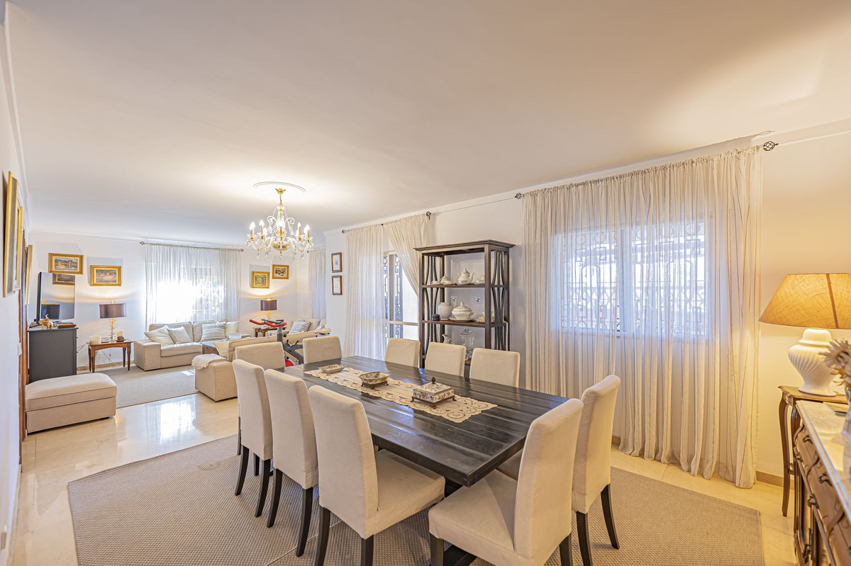 4 Bed Townhouse for sale in Marbella Costa Del Sol, Málaga, Spain