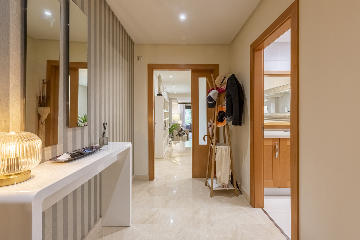 2 Bed Apartment for sale in Puerto Banús Costa Del Sol, Málaga, Spain