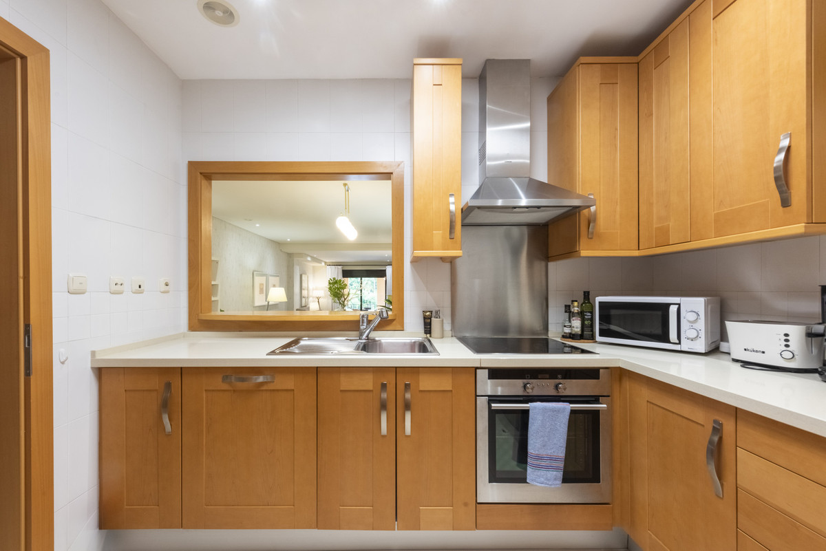 2 Bed Apartment for sale in Puerto Banús Costa Del Sol, Málaga, Spain