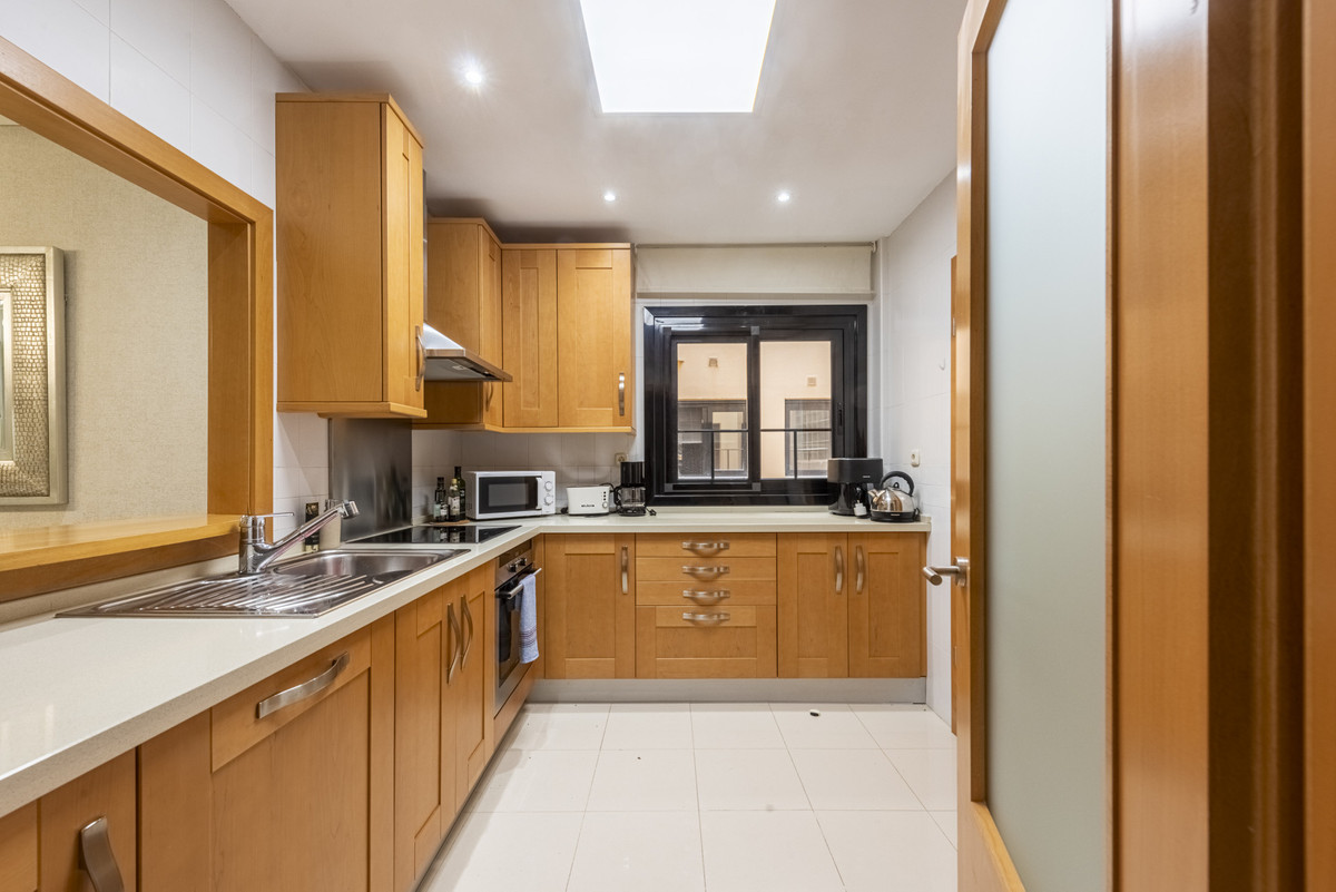 2 Bed Apartment for sale in Puerto Banús Costa Del Sol, Málaga, Spain