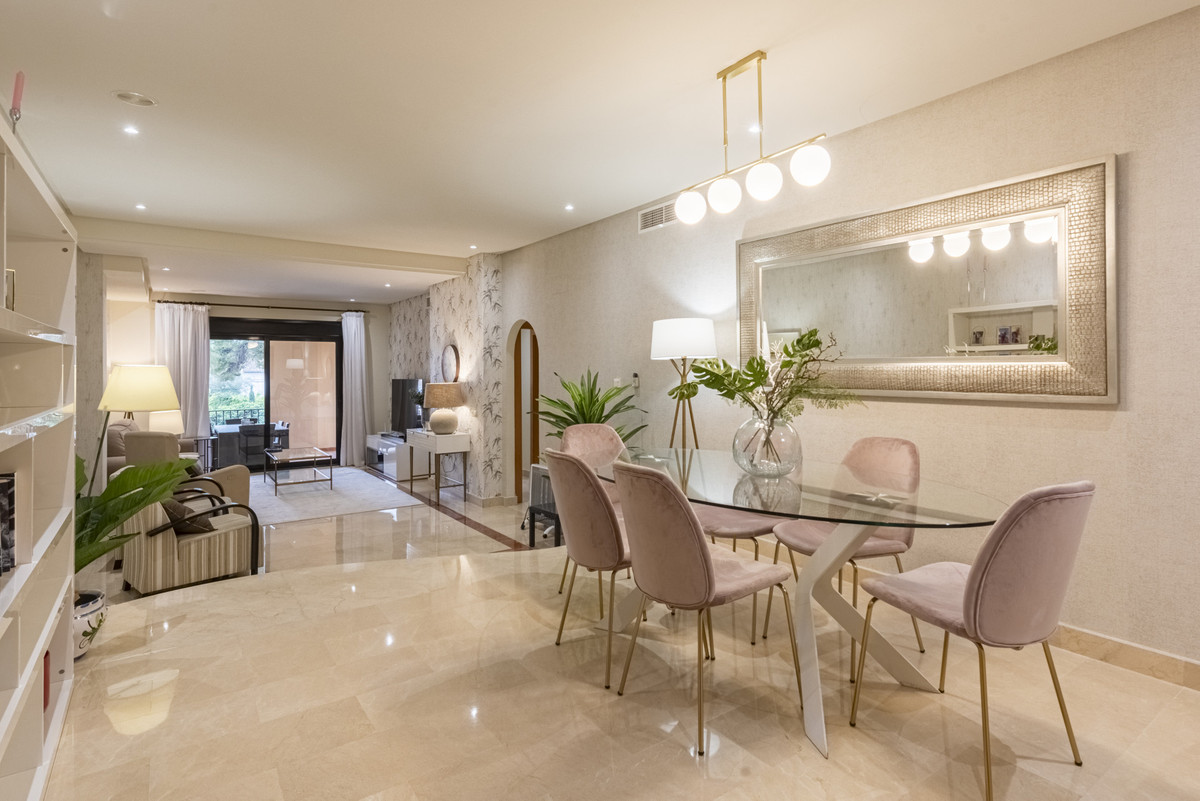 2 Bed Apartment for sale in Puerto Banús Costa Del Sol, Málaga, Spain