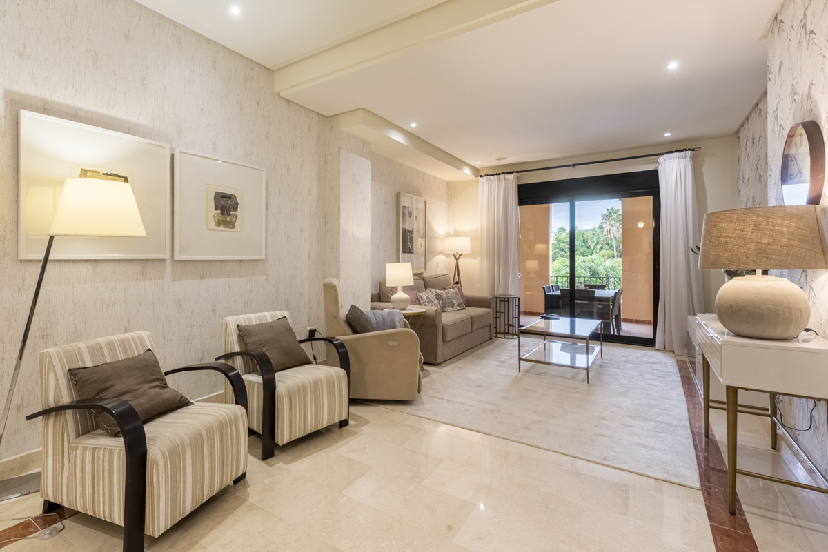 2 Bed Apartment for sale in Puerto Banús Costa Del Sol, Málaga, Spain