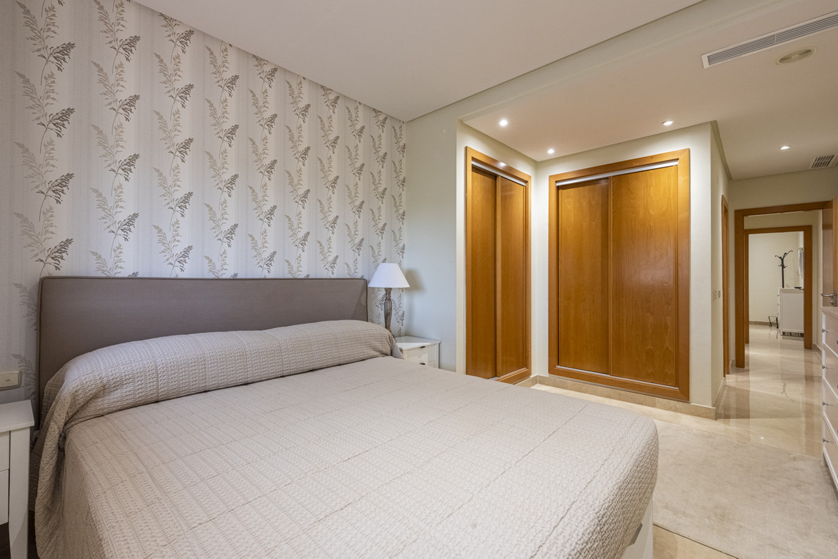 2 Bed Apartment for sale in Puerto Banús Costa Del Sol, Málaga, Spain