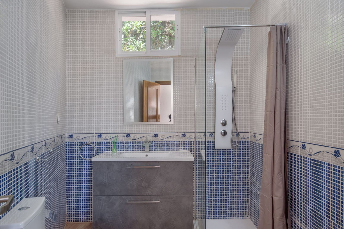 10 Bed Townhouse for sale in Hacienda Las Chapas Costa Del Sol, Málaga, Spain