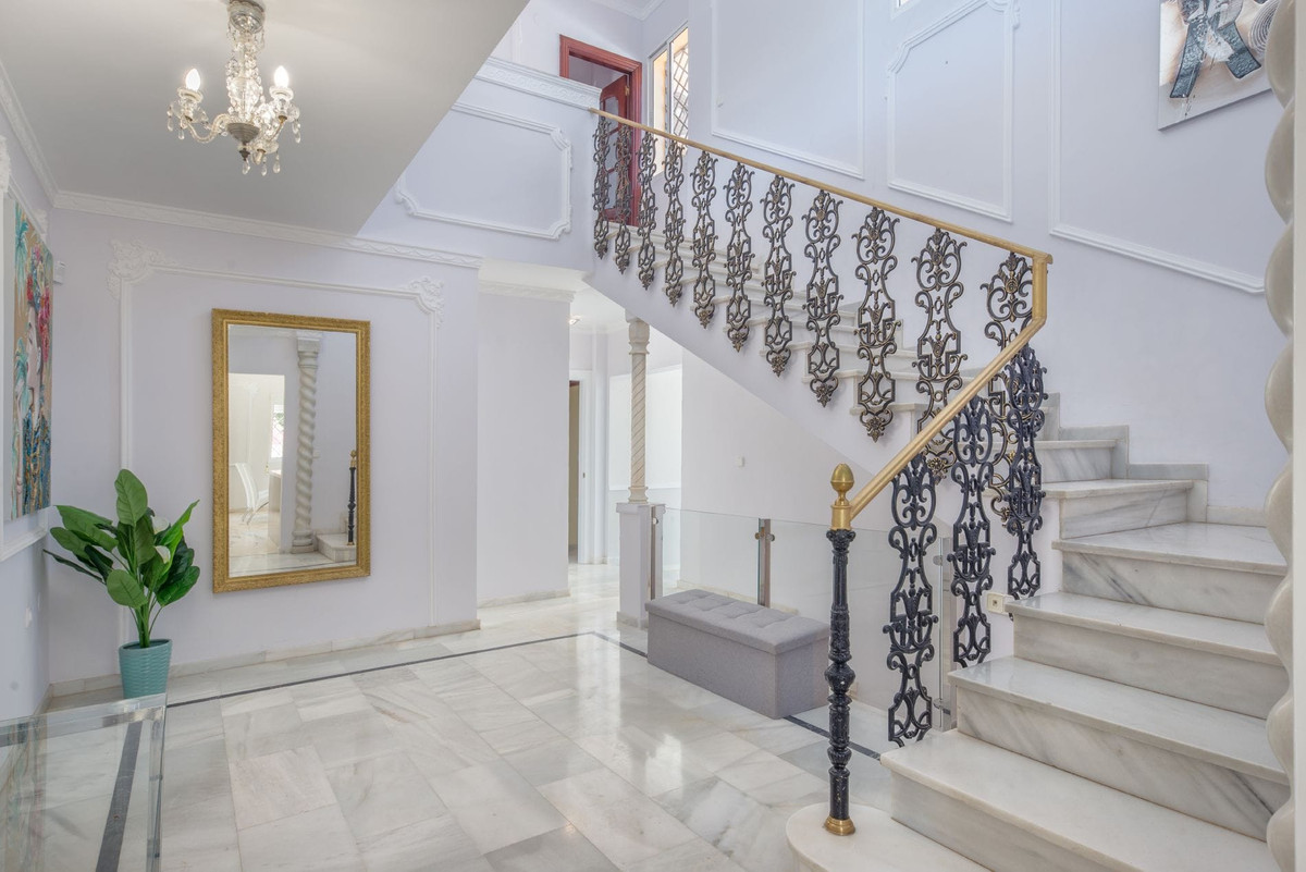 10 Bed Townhouse for sale in Hacienda Las Chapas Costa Del Sol, Málaga, Spain