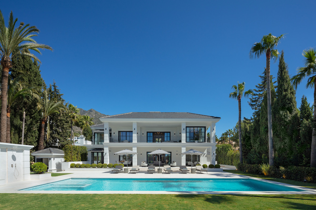 Se vende Villa - Chalet de 6 dormitorios en Costa Del Sol, Málaga, España