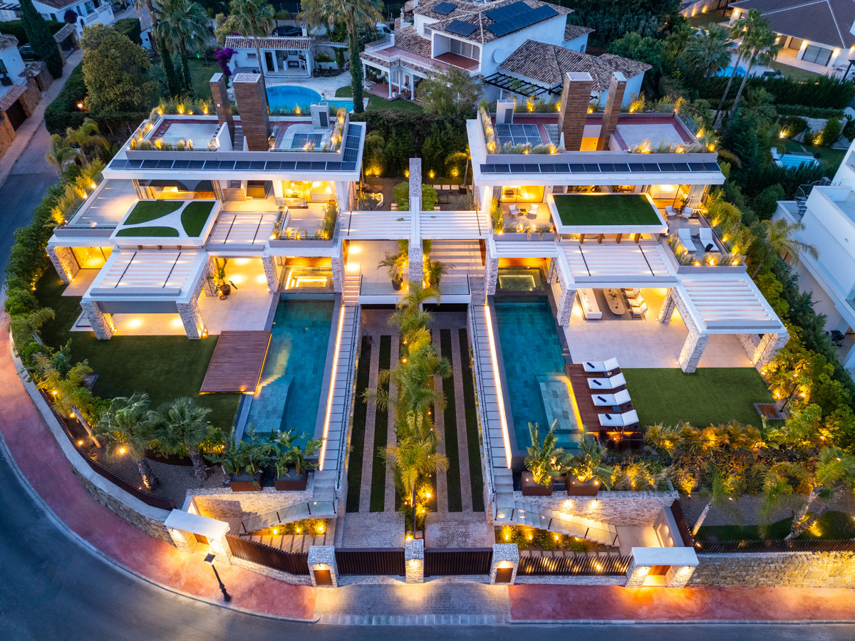 Se vende Villa - Chalet de 5 dormitorios en Costa Del Sol, Málaga, España